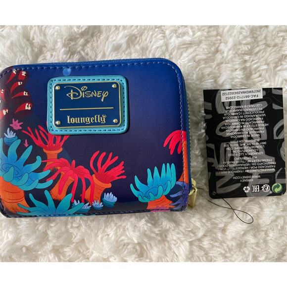 Loungefly Disney Pinocchio Underwater Small Zip Blue Wallet NEW Cards Cash - Picture 2 of 9